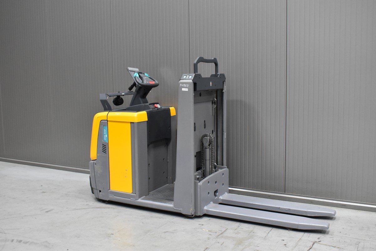 Gabelstapler Gebraucht kaufen – Jungheinrich ECE 310 mit Elektro in Österreich