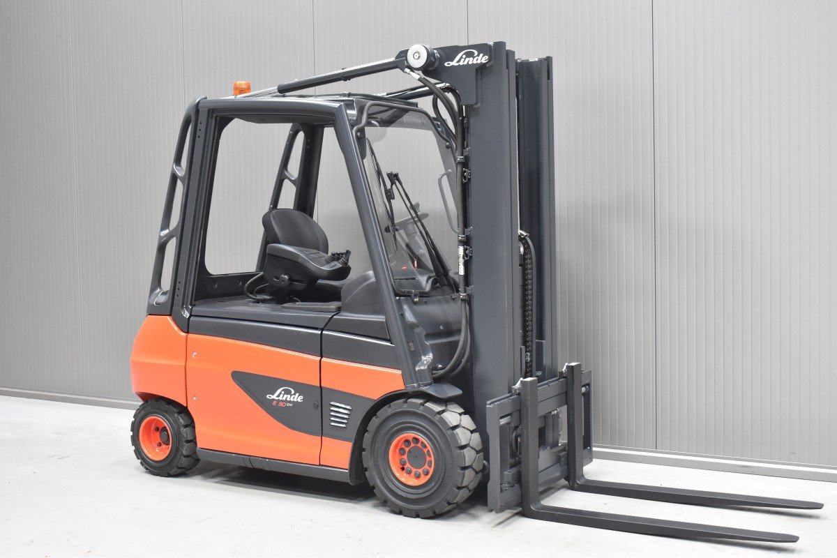 Gabelstapler Gebraucht kaufen – Linde E 30 - 01 mit Elektro in Österreich