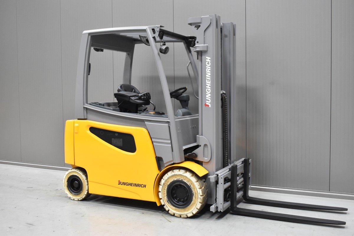 Gabelstapler Gebraucht kaufen – Caterpillar 2EPC5000 mit Elektro in Österreich