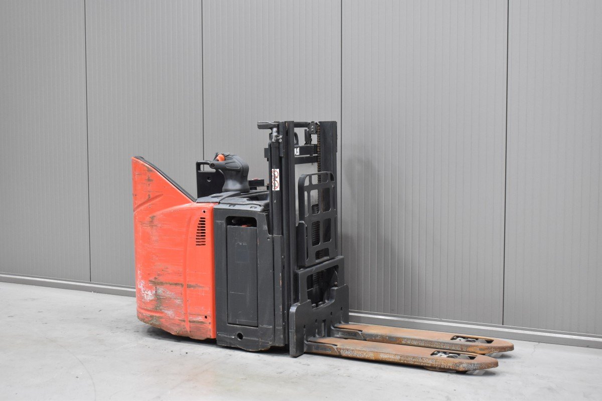 Gabelstapler Gebraucht kaufen – Linde D 12 SP mit Elektro in Österreich