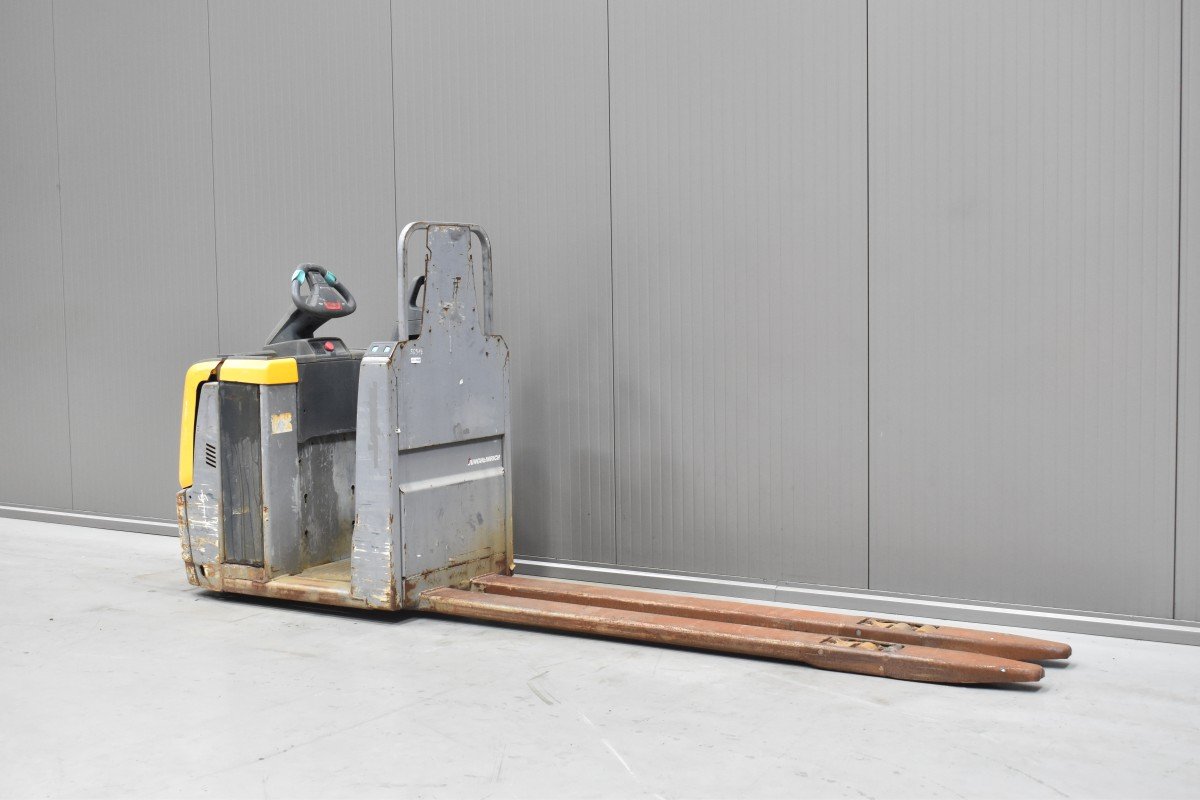 Jungheinrich ECE 225 Gebrauchtstapler Kaufen