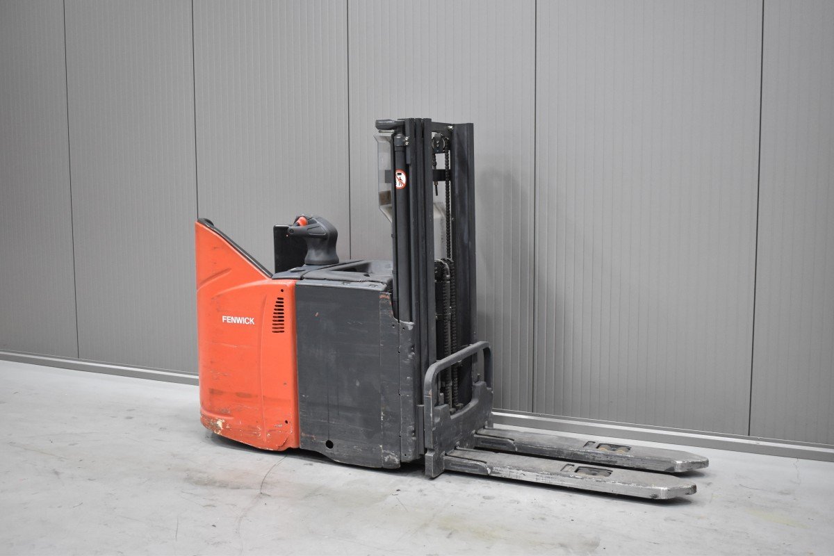 Gabelstapler Gebraucht kaufen – Linde L 14 SP mit Elektro in Österreich
