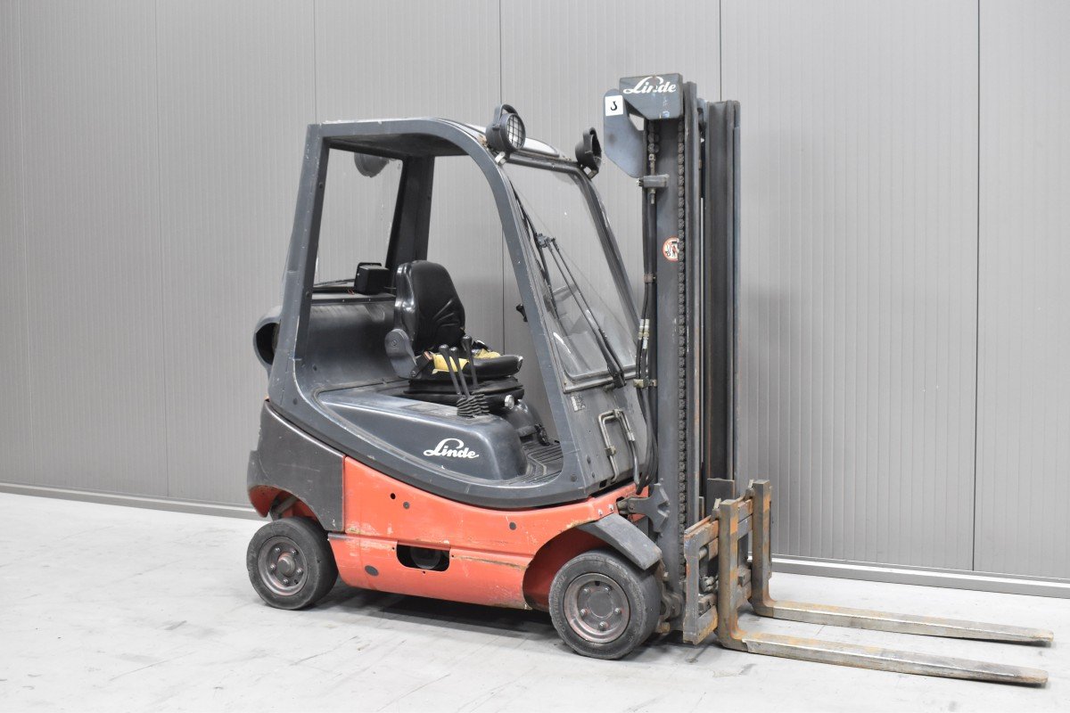 Gabelstapler Gebraucht kaufen – Linde H 16 T - 03 mit Gas in Schweiz
