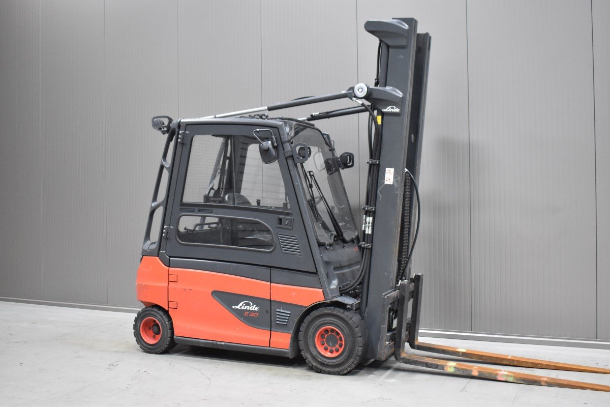 Gabelstapler Gebraucht kaufen – Linde E 30 L mit Elektro in Österreich