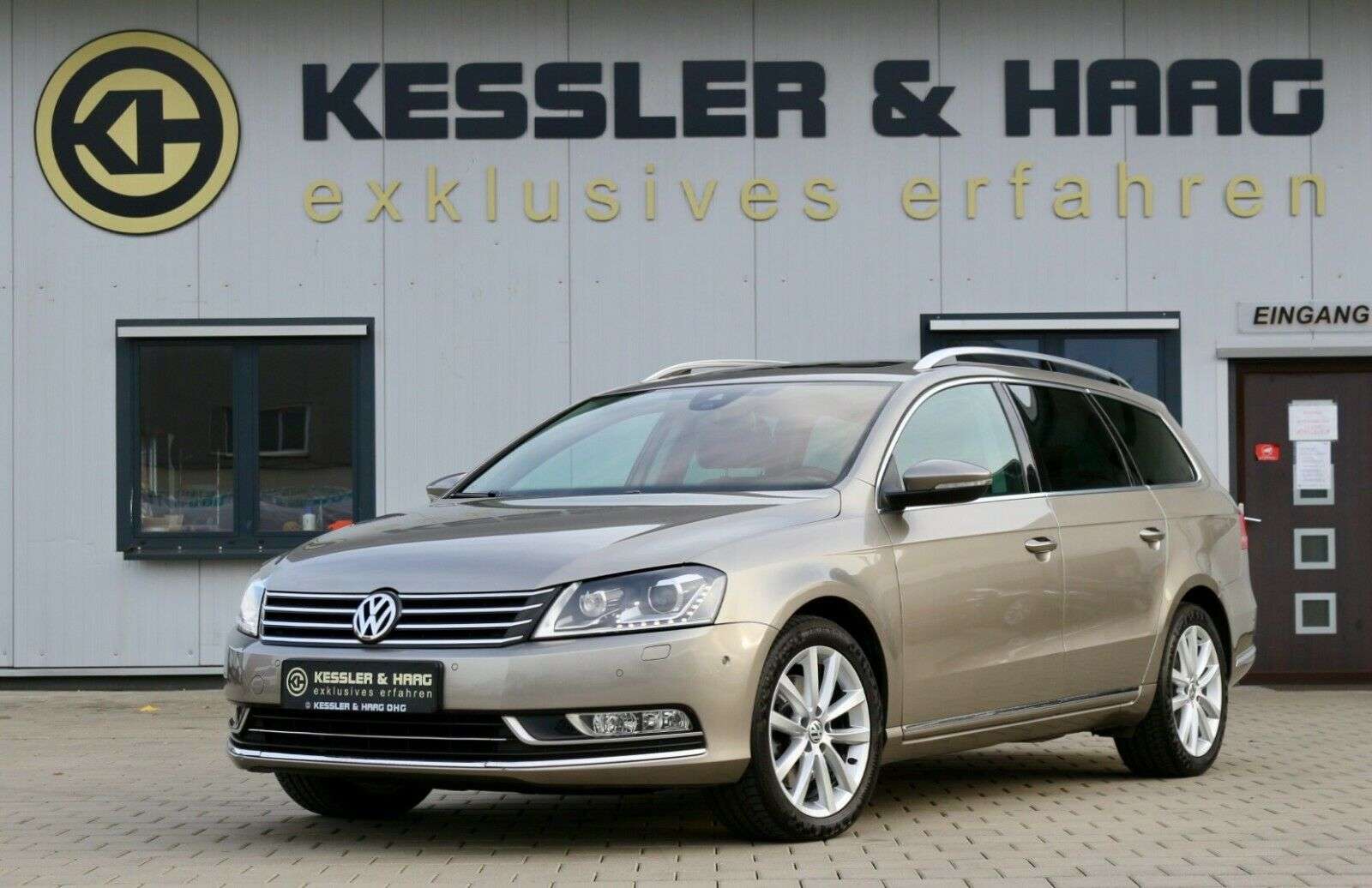 Volkswagen Passat 2.0TDI DSG Highline BlueMotion#PANO#AHK#