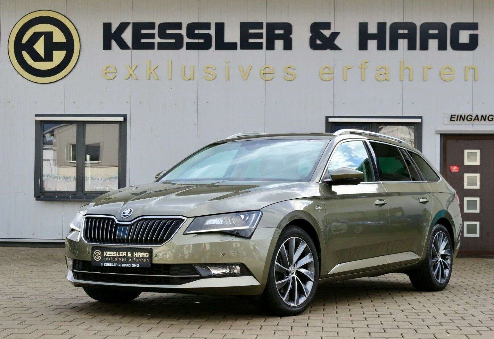 Skoda Superb 2.0 TDI Combi/L&K/StandH/ACC/PANO/1HD