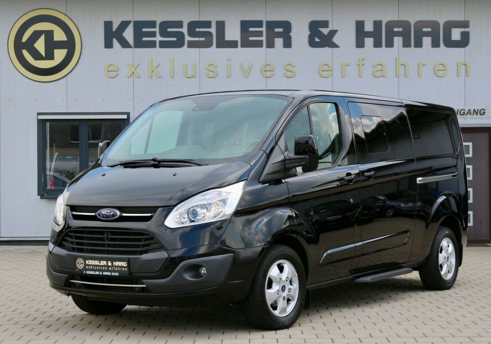 Ford Tourneo 310 Custom L2H1 VA Autm. Titanium 8Sitze