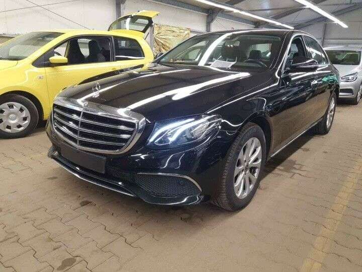 Mercedes-Benz Lim. E 220 d 4Matic LED EXCLUSIVE StandH. AHK