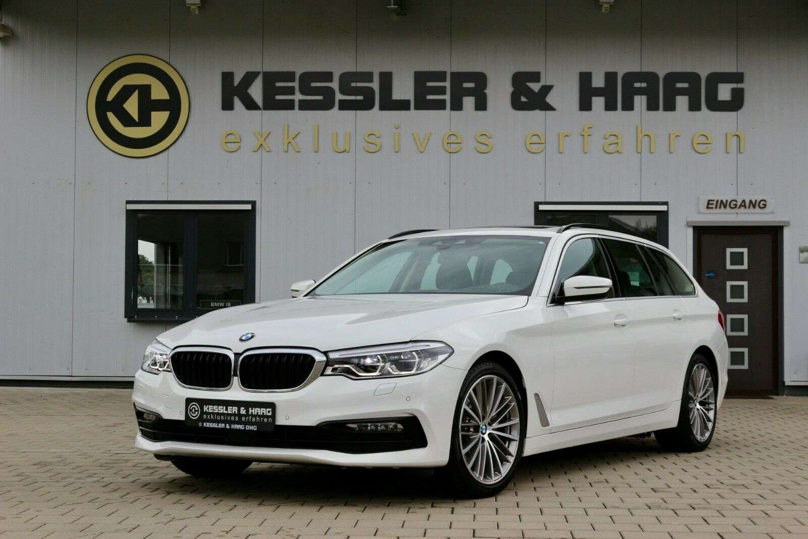 BMW 520 d Sport Line PANO Head-Up H&K Sound