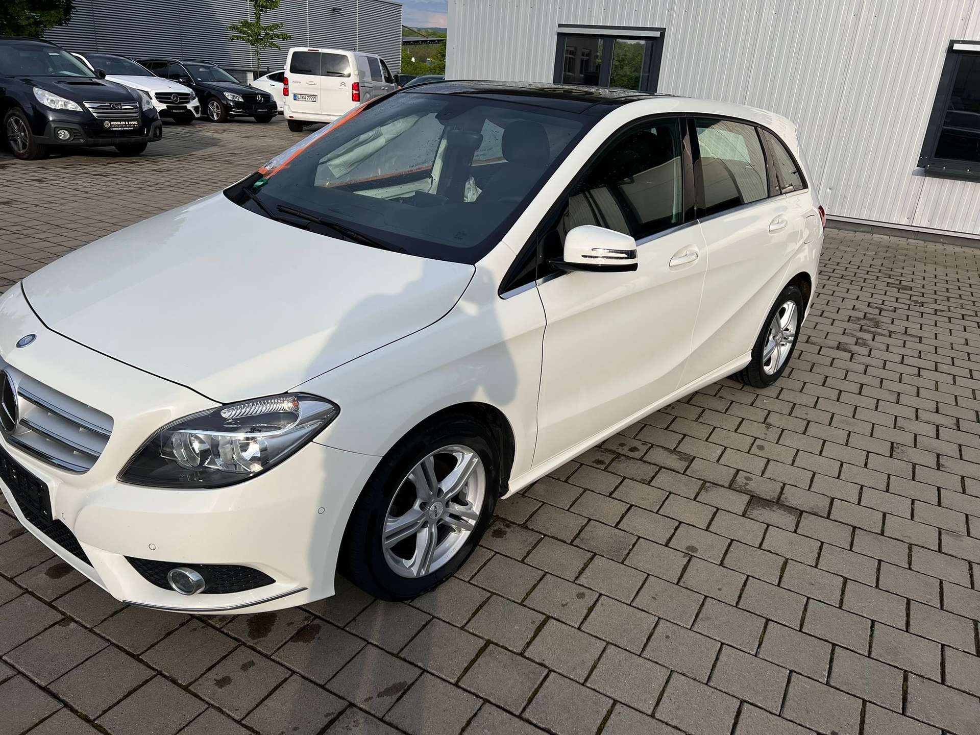 Mercedes-Benz B 200 CDI AHK/Navi/Pano/