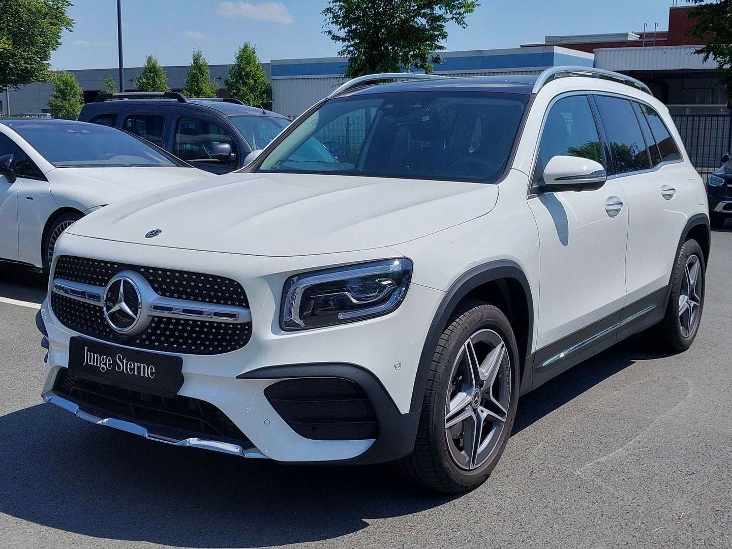 Mercedes-Benz GLB 250/AMG-Line/Carbon/Pano/360°