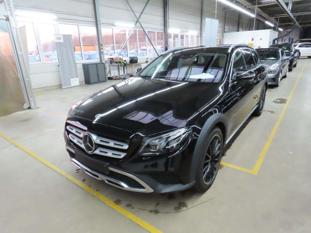 Mercedes-Benz E 220 d 4Matic All-Terrain#STDH#DISTRON+#1HD#