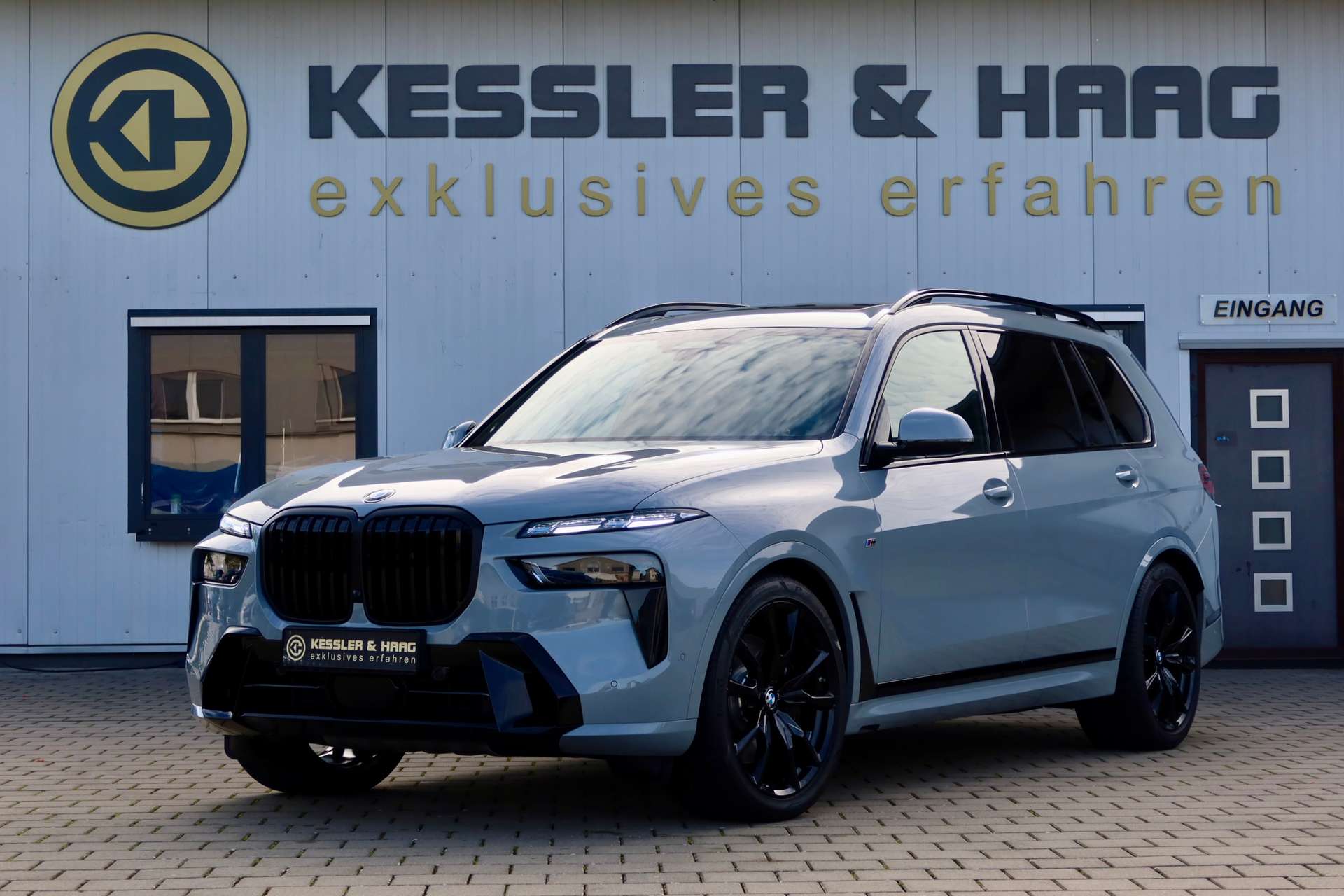 BMW X7 xDrive 40d M-Sport#B&W#SKY#KRISTAL#STOCK
