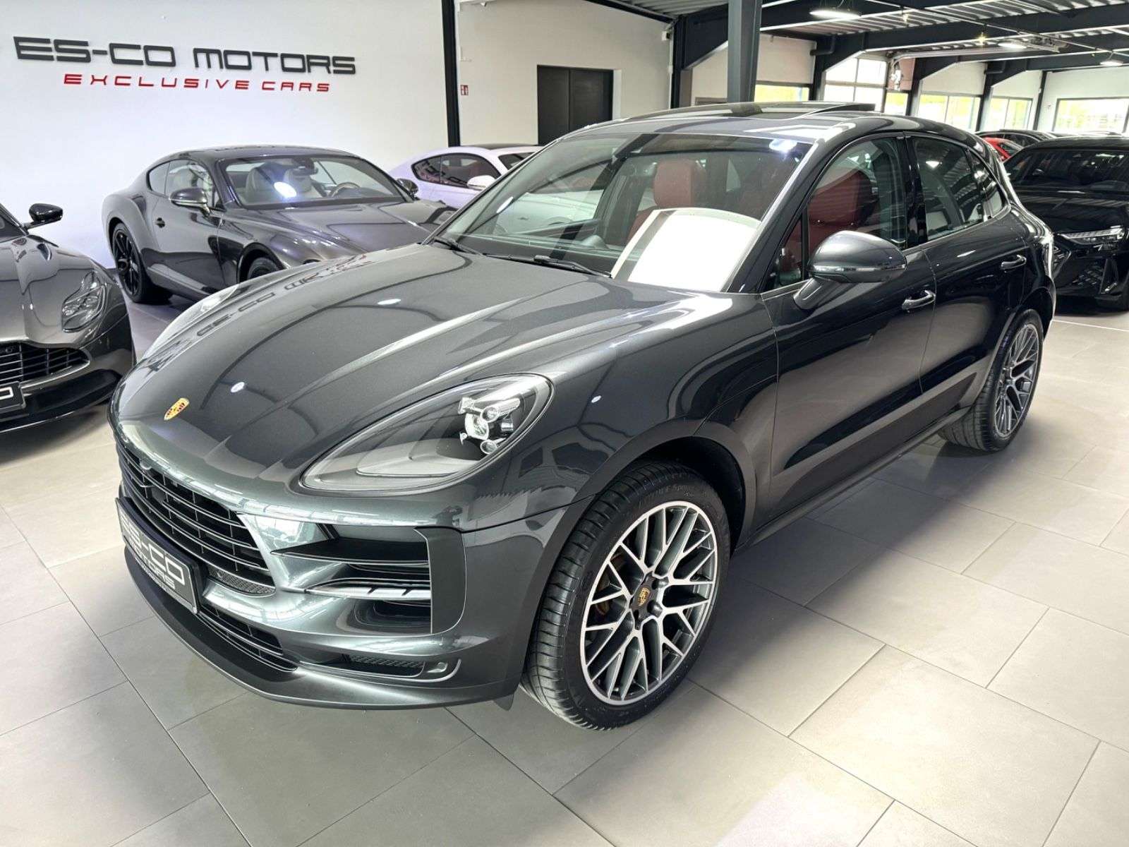 Porsche MACAN 2.0 PANO ACC CHRONO KEY-GO 360°CAM 21"