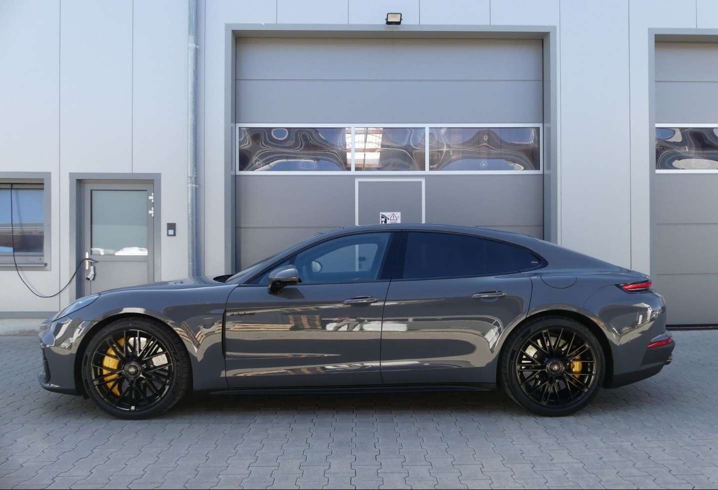 Porsche Panamera Turbo E-Hybrid, ACTIVE RIDE, BURMESTER