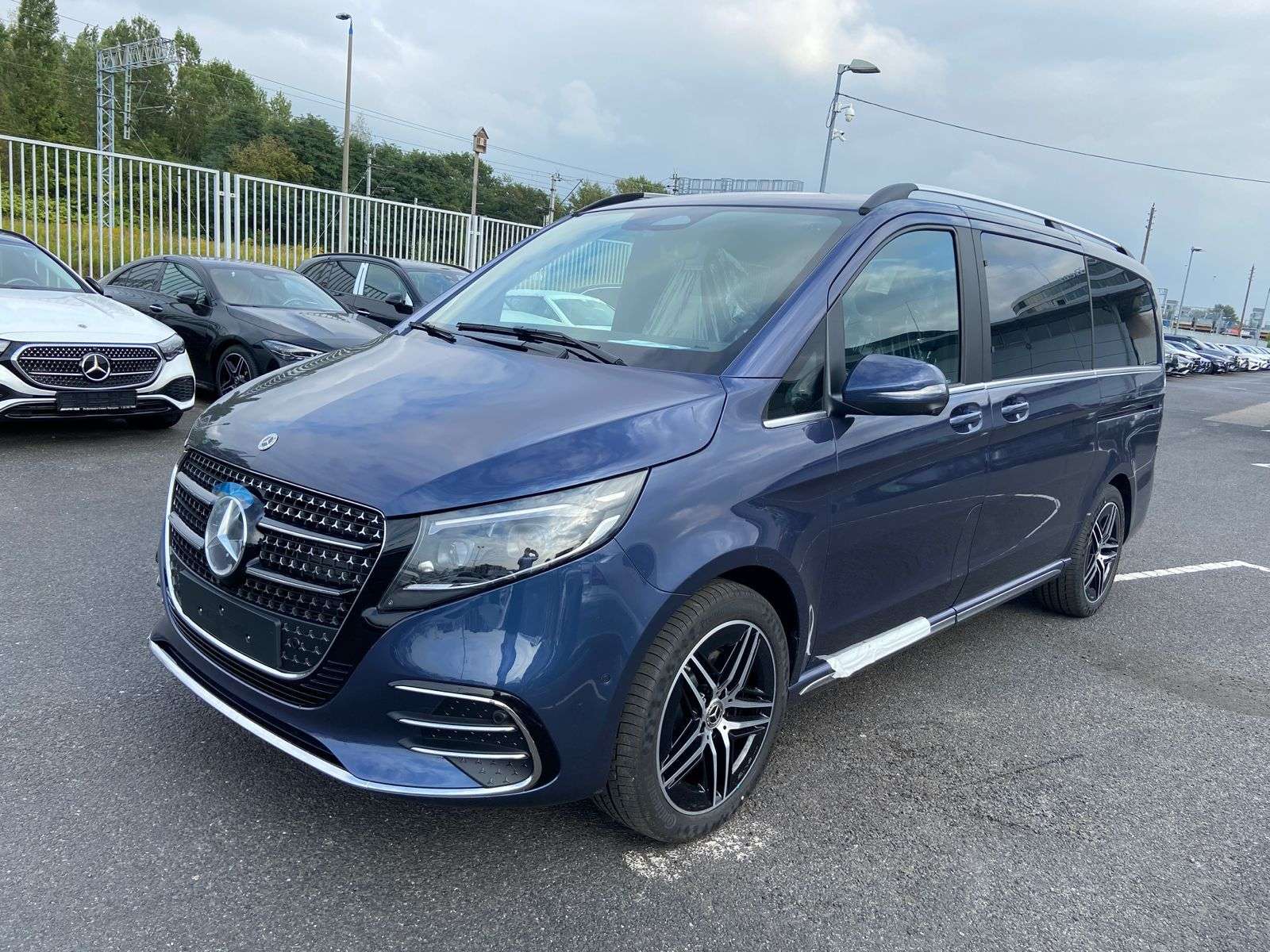 Mercedes-Benz V 300 d EXCLUSIVE 4MATIC lang