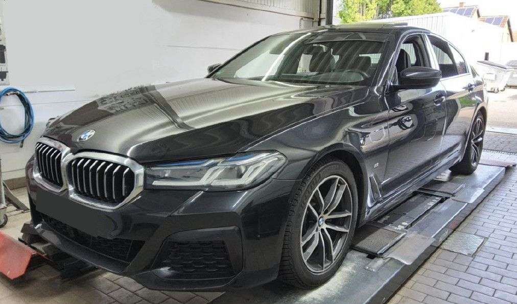BMW 520i M Sport*FACELIFT*Laser,SHD,ACC,HUD,AHK,RFK