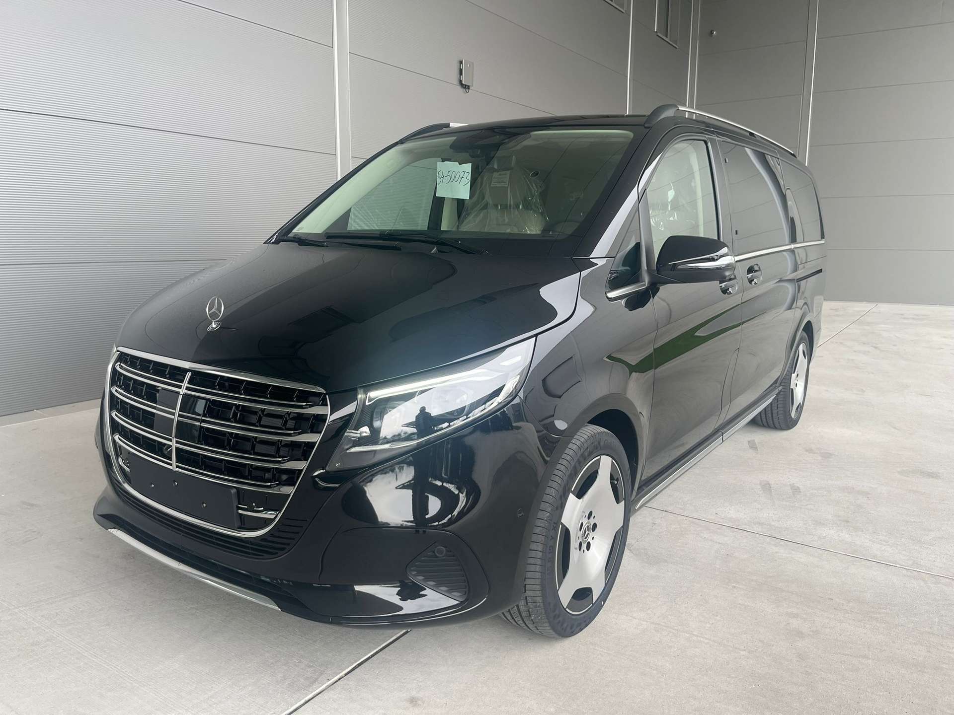 Mercedes-Benz V 300 d AVANTGARDE EDITION 4M lang