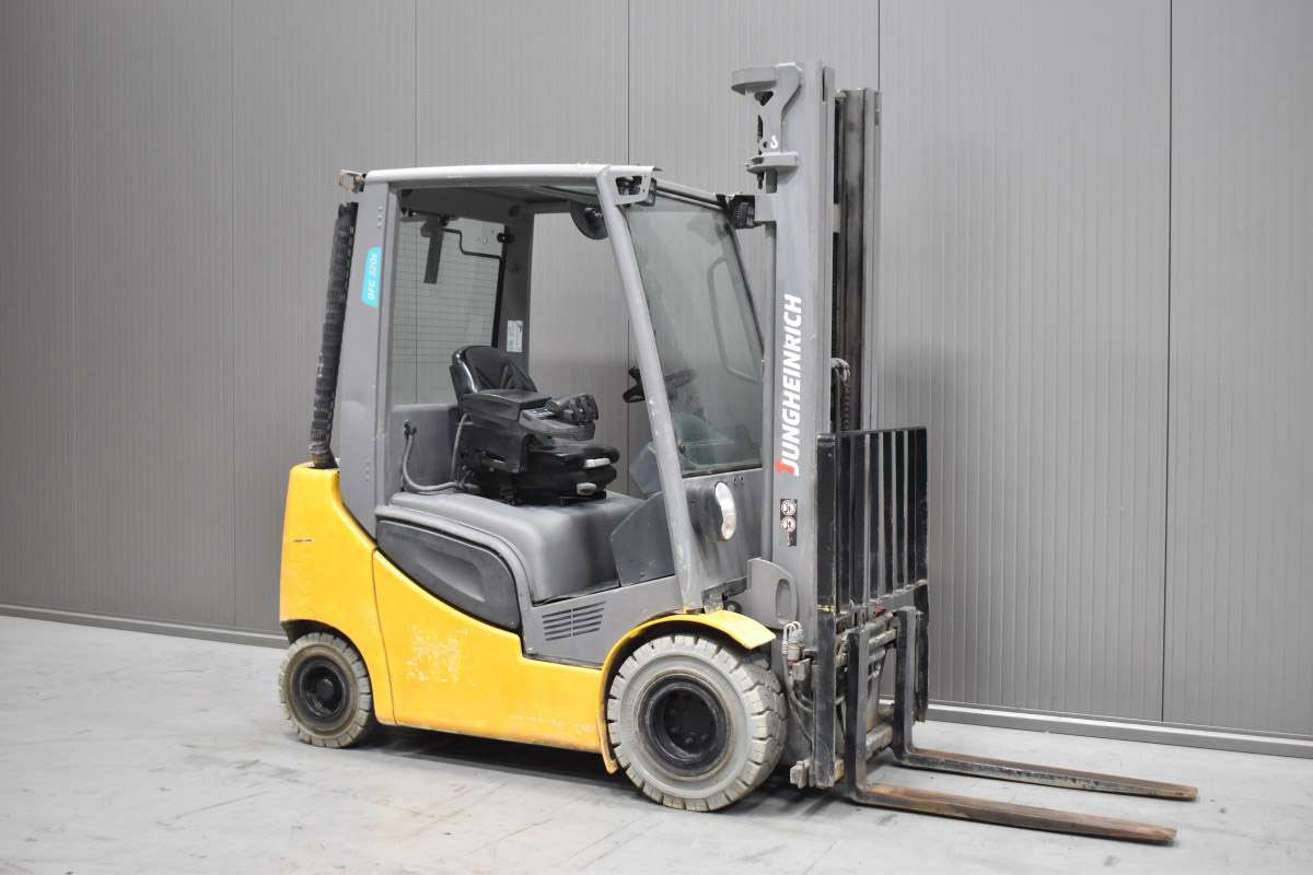 Jungheinrich DFG 320 s