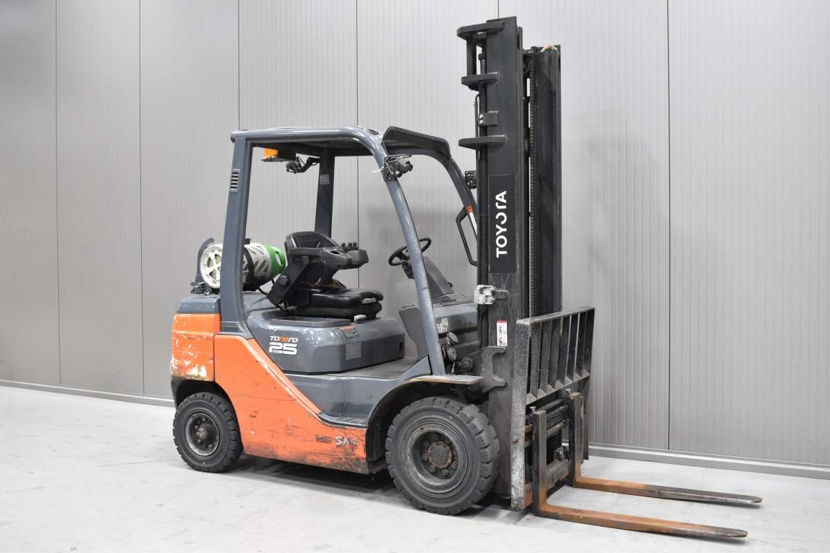 Toyota 02-8FGF25