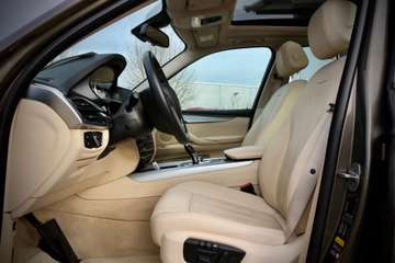BMW X5 xDrive40e Performance PANO#1HD##KOMFORT# – Bild 9