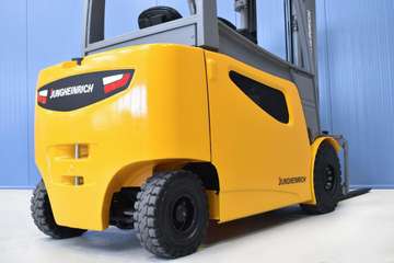 Jungheinrich EFG425 80 V, 775 Ah – Bild 8