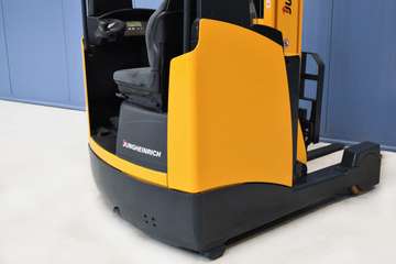Jungheinrich ETV 320 48 V, 775 Ah Bj 2016 – Bild 6