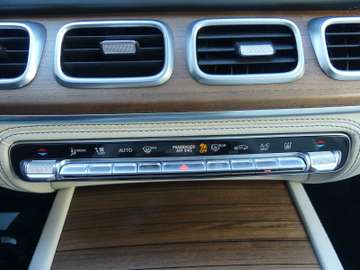 Mercedes-Benz GLE 350 e 4Matic AMG Line NIGHTPAKET/PANO – Bild 9