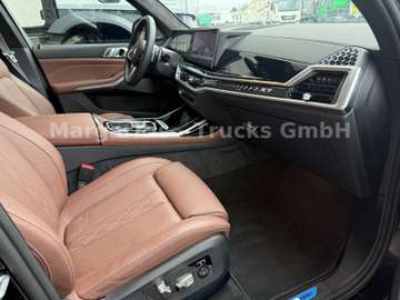 BMW X7xDrive40d/M Sportpaket Pro/23"/Pano/Kristall – Bild 6
