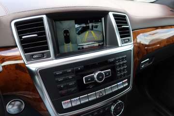Mercedes-Benz GL 350 BlueTec 4Matic#AMG#H&K#OFFROAD#KEYGO#STDHZ# – Bild 15