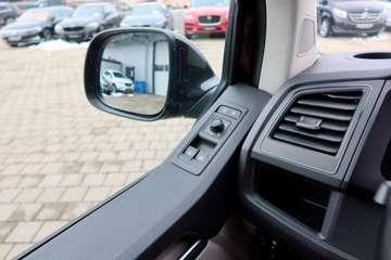 Volkswagen T6 Caravelle 2.0TDI DSG#Comft#2xSchiebetür#9Sitze#AHK# – image 13
