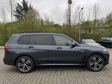 BMW X7 xDrive 40d *MSport*PANO*KAMERA*SKYLOUNGE*PDC* – Bild 4