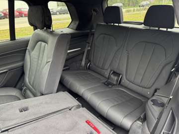 BMW X7 xDrive 40d *MSport*PANO*KAMERA*SKYLOUNGE*PDC* – Bild 12