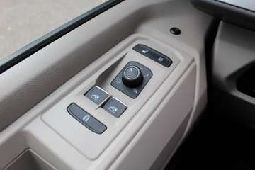 Volkswagen T7 Multivan 1.5 PHEV 4Motion – Bild 8