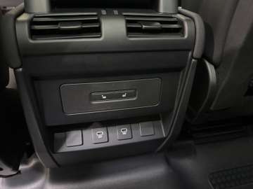 Land Rover Defender 3.0 D250 MHEV X-Dynamic SE 110 Pano AHK – Bild 20