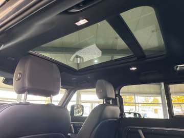 Land Rover Defender 3.0 D250 MHEV X-Dynamic SE 110 Pano AHK – Bild 22