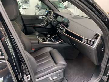 BMW X7 40d xDr M Sport AHK,SkyL,Laser,H/K,StHzg,22" – Bild 10