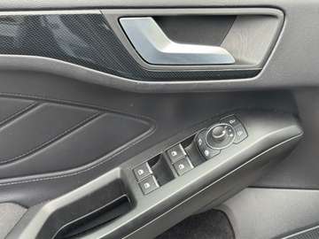 Ford Focus Turnier 1,0 EcoB Hyb ACC ST-Line Navi Groß – Bild 12