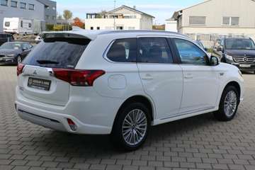Mitsubishi Outlander 2.4 PHEV 4WD Plug-In Hybrid LED/Kamera – image 7