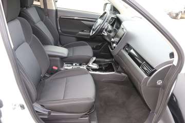 Mitsubishi Outlander 2.4 PHEV 4WD Plug-In Hybrid LED/Kamera – image 21