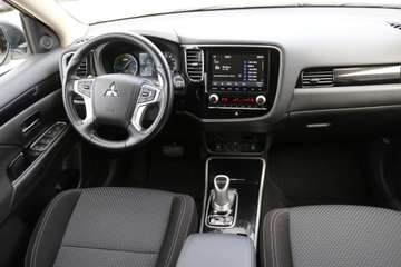 Mitsubishi Outlander 2.4 PHEV 4WD Plug-In Hybrid LED/Kamera – image 18