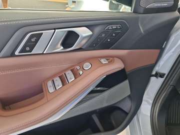 BMW X7 40d M Sport Pro AHK Exclusive DrivAssistPro – Bild 14