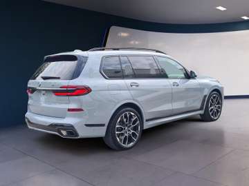BMW X7 40d M Sport Pro AHK Exclusive DrivAssistPro – Bild 6