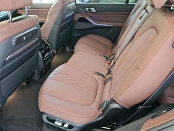 BMW X7 40d M Sport Pro AHK Exclusive DrivAssistPro – Bild 10