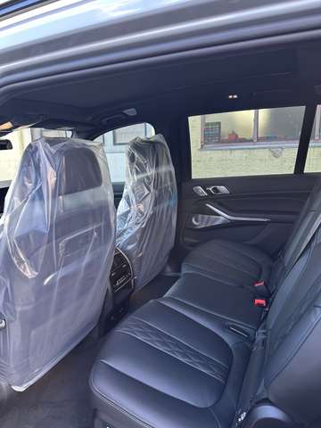 BMW X7 M60 i – Bild 7