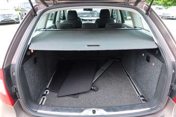 Skoda Superb Combi Ambition – Bild 17