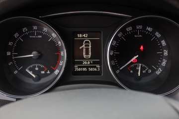 Skoda Superb Combi Ambition – Bild 14