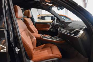 BMW X7 xDrive40d M Sport Pro - CARBON FIBER INT -H/K – Bild 6