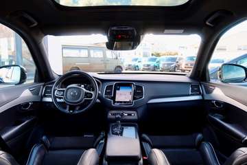 Volvo XC90 T5 R-Design AWD#XENIUM#7SITZE#PANO#1HD# – image 10