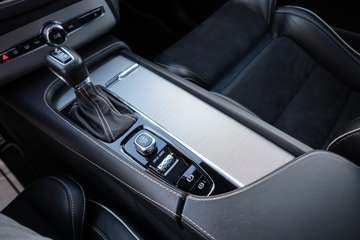 Volvo XC90 T5 R-Design AWD#XENIUM#7SITZE#PANO#1HD# – image 16